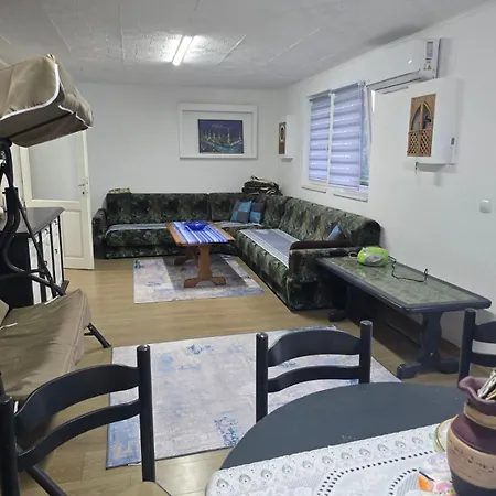 Nyaraló & Living House Near Sarajevo